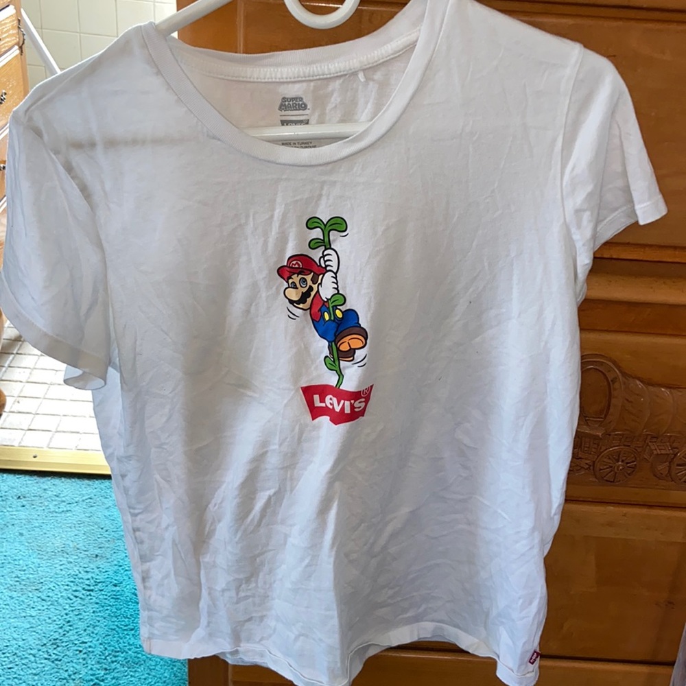 Levi’s shirt